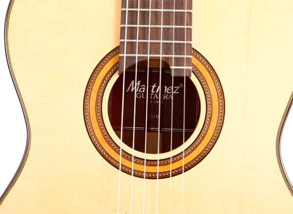 玛丁尼 Martinez MC-118 古典吉他